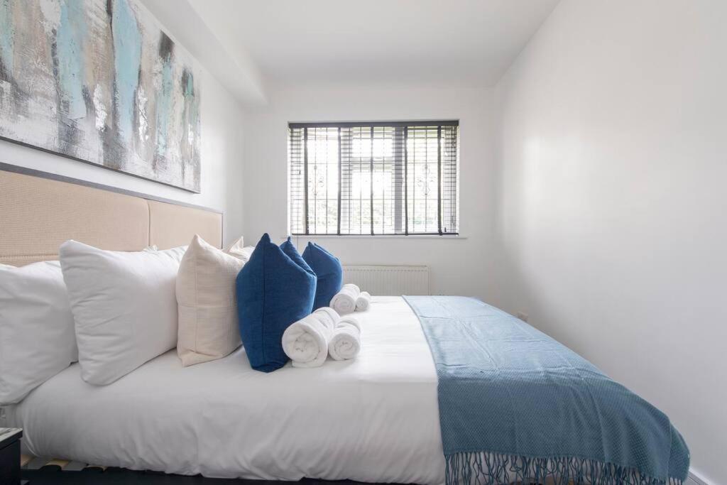 2 Bedroom Modern Urban Sanctuary 1Cc - Cherrydeal Лондон Экстерьер фото